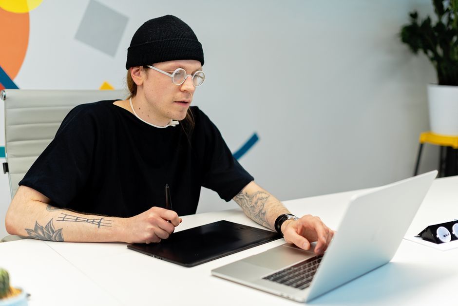 Comment fixer ses tarifs freelance et attirer des clients premium sans brader son travail