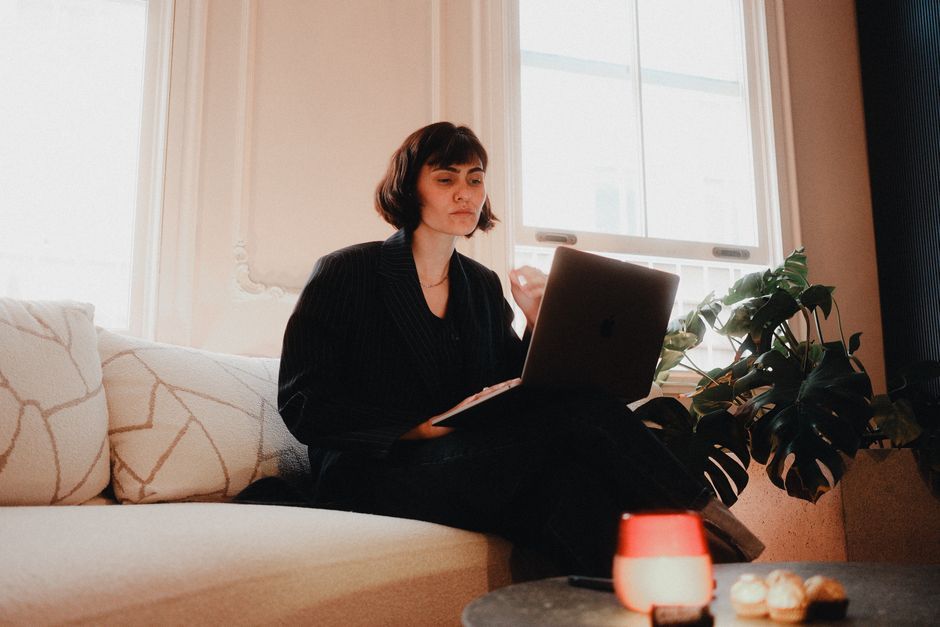Freelance premium 2026 : posture, tarifs, clients